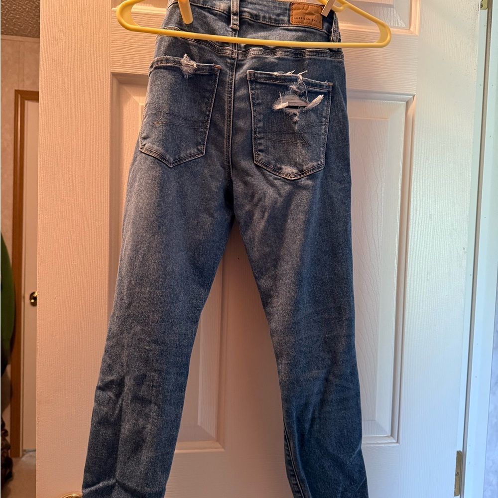 Women’s Blue Distressed Jeans American Eagle